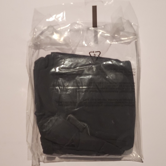 SPANX Mama Shorts Size C Black NWOT - Picture 3 of 5